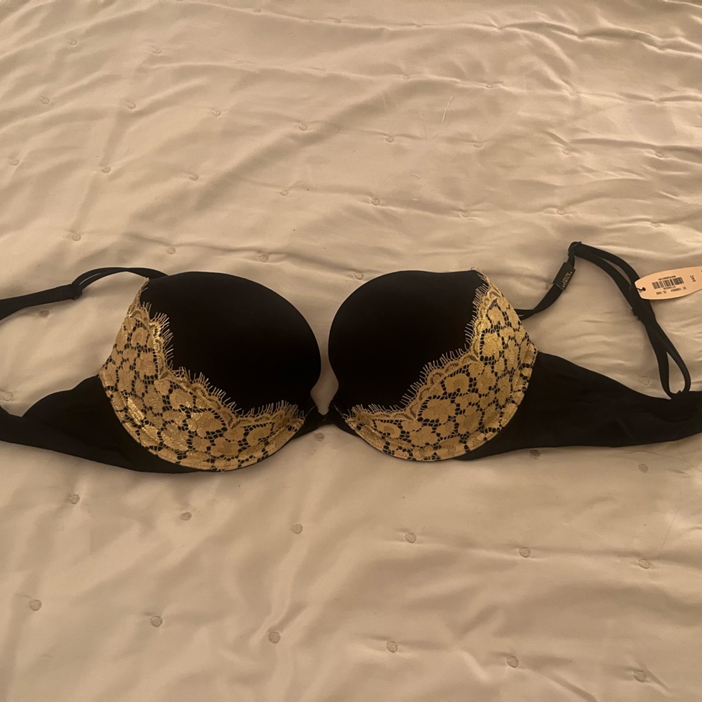 Victorias Secret Very Sexy Push Up Bra Black Gold Lace 34C NWT